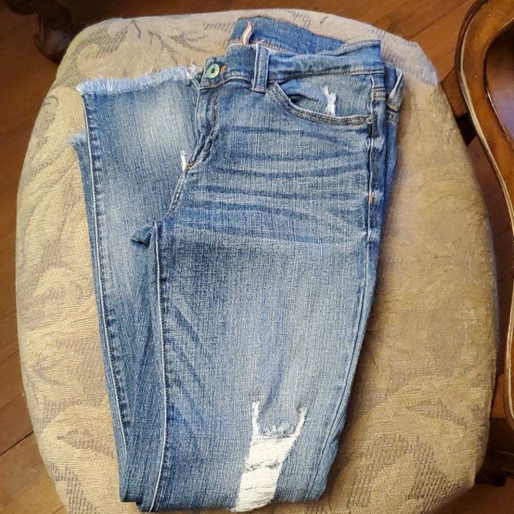 Sneak Peek Destroyed Skinny Jeans